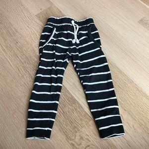 Childhoods obsidian stripe jogger 2t. GUC.